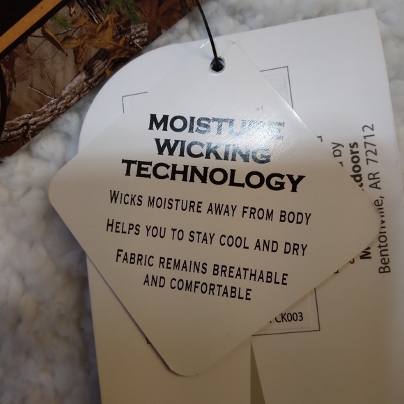 NWT- Realtree Men's Hi Perf Moisture Wicking Tee Size Large - Picture 5 of 7